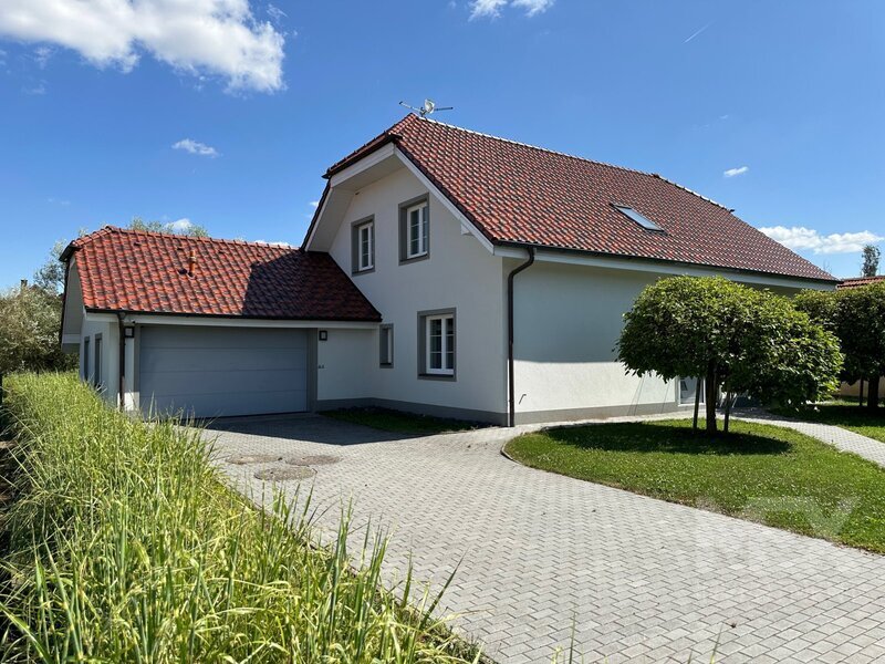 Prodej rodinného domu ve velmi dobrém stavu - obec Ostrov, okres Chrudim