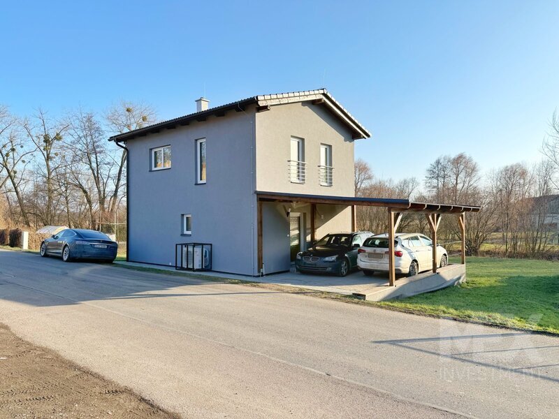 Prodej novostavby v obci Uhersko