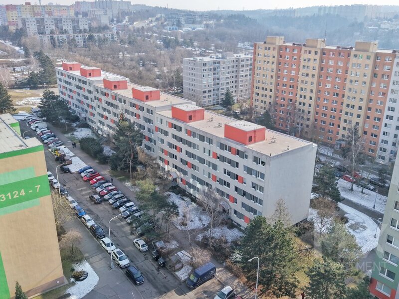 Prodej bytu 4+1 s lodžií v klidné lokalitě Prahy - Modřany, ul. Pejevové
