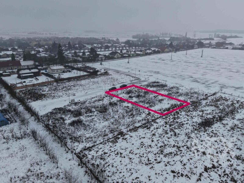 Prodej stavebního pozemku 817 m2 v obci Rožďalovice